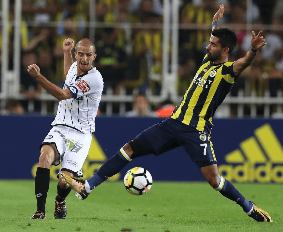 关于从法兰克福赛后伤情更新到费耶诺德国际比赛日防线松动，费耶诺德国际比赛日外线爆发的信息