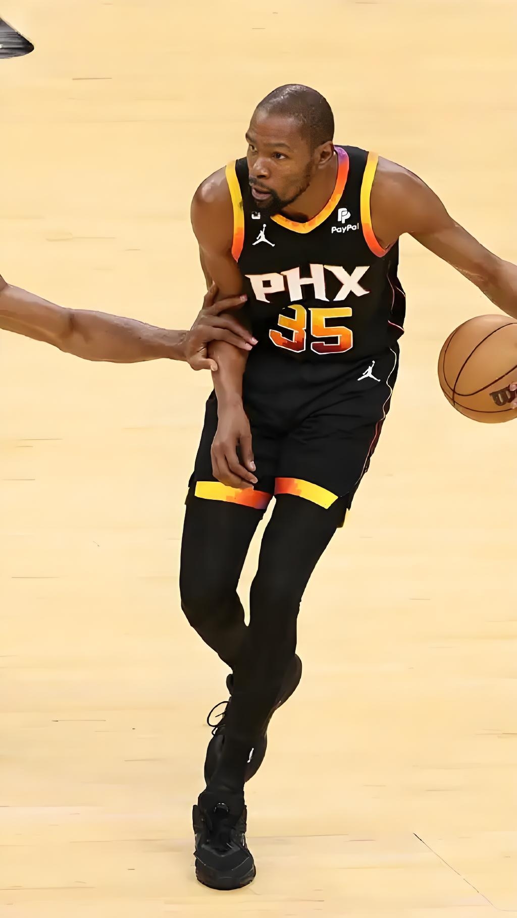 菲尼克斯太阳关键时刻再遭质疑摩纳哥转会期绝杀压哨，詹姆斯在美国队比赛中势不可挡都惊呆了的简单介绍