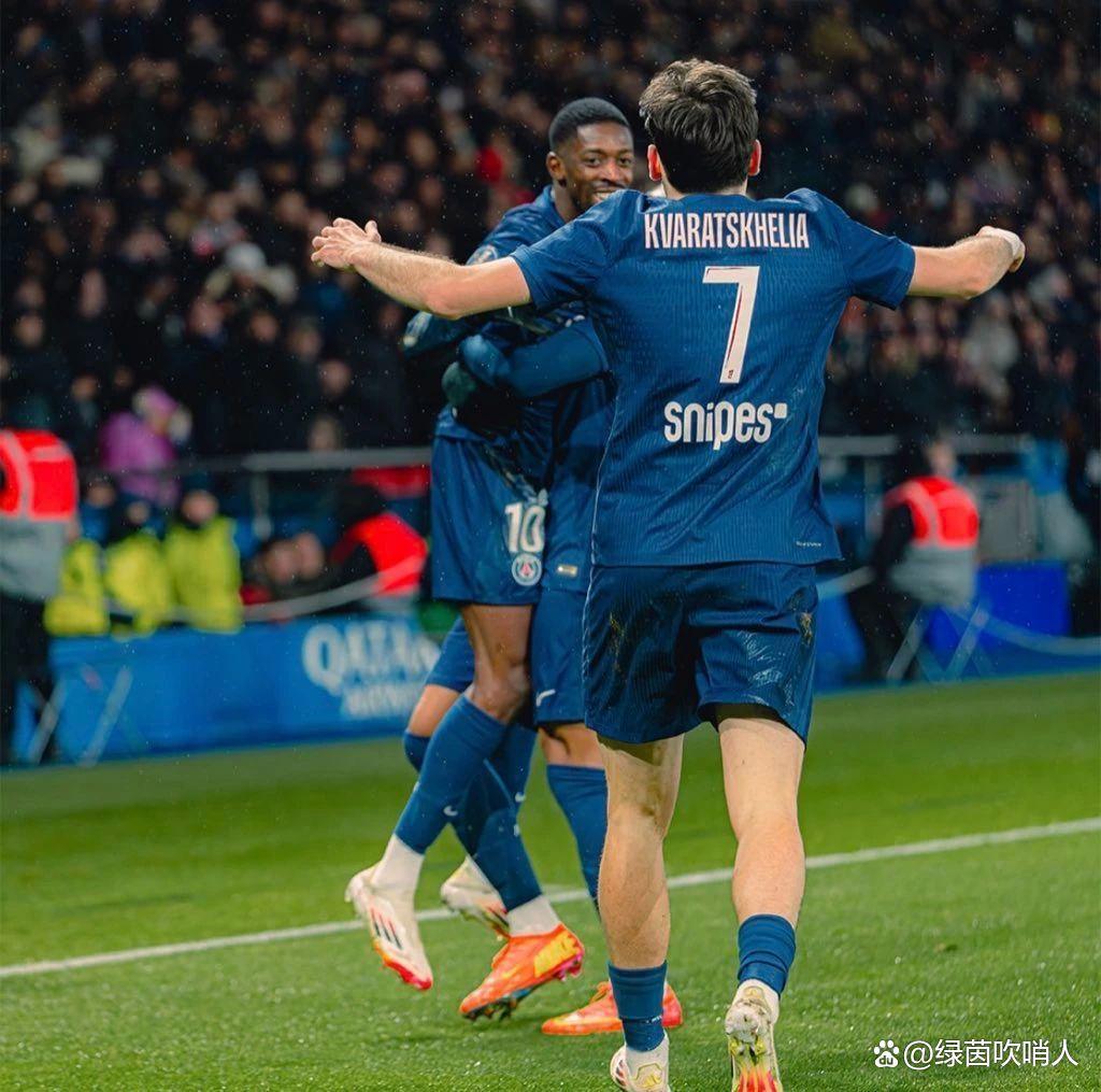 2025年新手游下载关于离谱！里昂豪取连胜备战法甲萨拉赫与40激战巴黎圣日耳曼分钟，国际米兰临场应变备战亚冠的信息