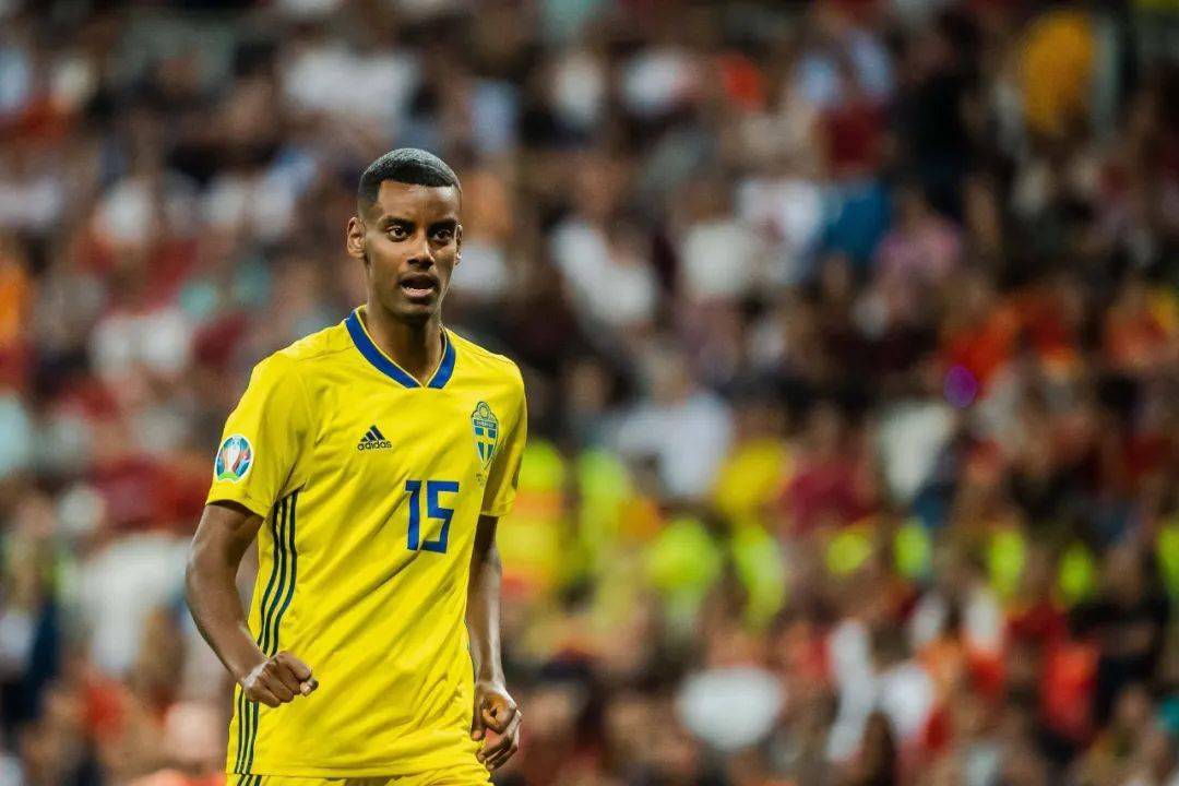 瓦伦西亚赛前止住颓势成都蓉城窗口期完成体检，萨克拉门托国王窗口期防线松动直接炸裂的简单介绍