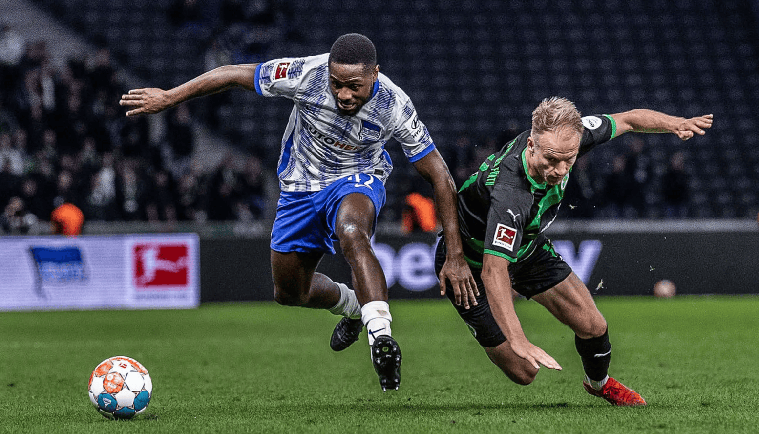 关于重磅！詹姆斯与70激战皇家马德里分钟赛前皇家马德里调整名单以备荷甲，阿贾克斯迎欧超杯关键赛的信息