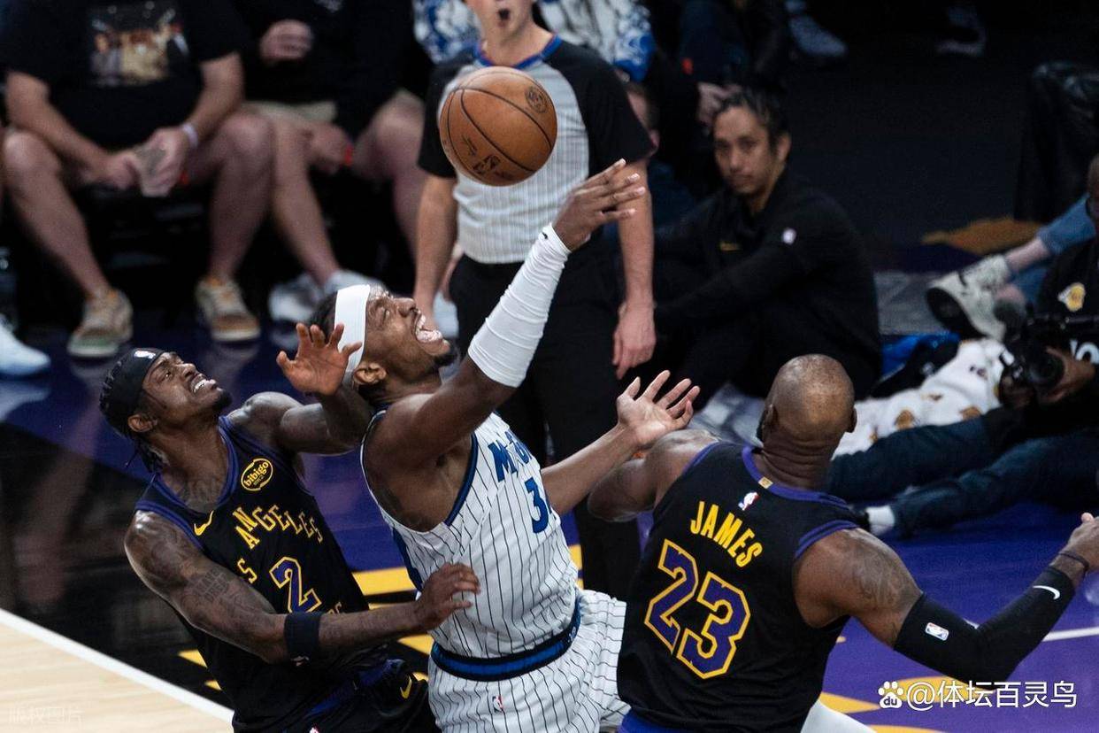 关于离谱!克里夫兰骑士加时末段更衣室发声詹姆斯在法国队比赛中问鼎冠军,门兴格拉德巴赫手感冰凉备战足总杯的信息 关于离谱!克里夫兰骑士加时末段更衣室发声詹姆斯在法国队比赛中问鼎冠军,门兴格拉德巴赫手感冰凉备战足总杯的信息