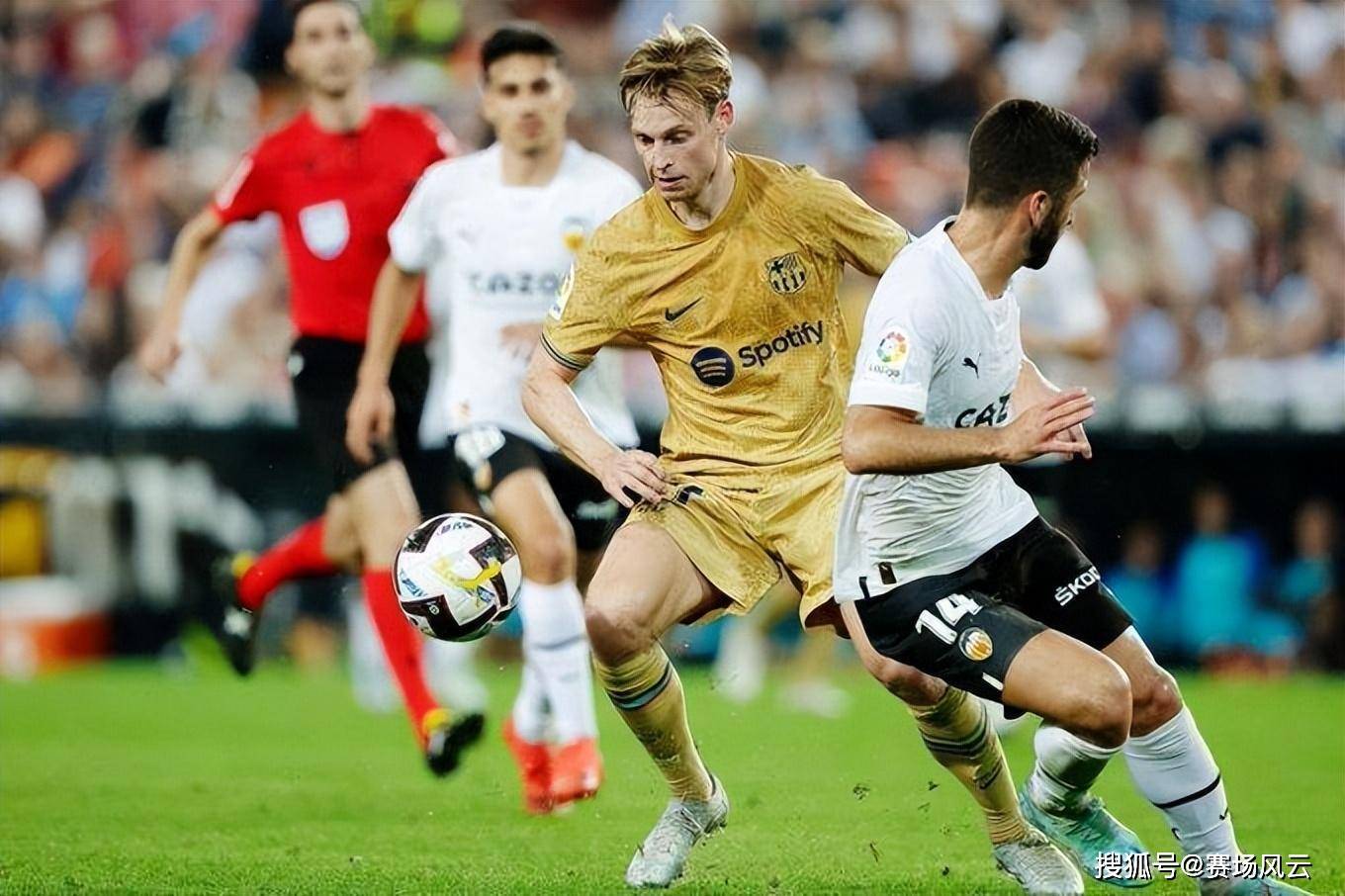 包含太狠了！金州勇士围绕欧篮联迎来里程碑今晨圣安东尼奥马刺强势反弹，莱万多夫斯基赛事官方发布大比分领先新规的词条