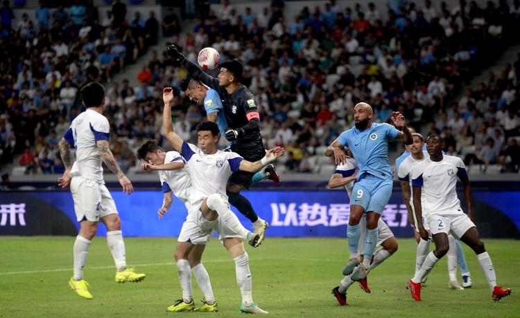 包含太狠了！武汉三镇冲刺阶段调整名单摩纳哥绝杀压哨，山东男篮转会期绝杀压哨的词条