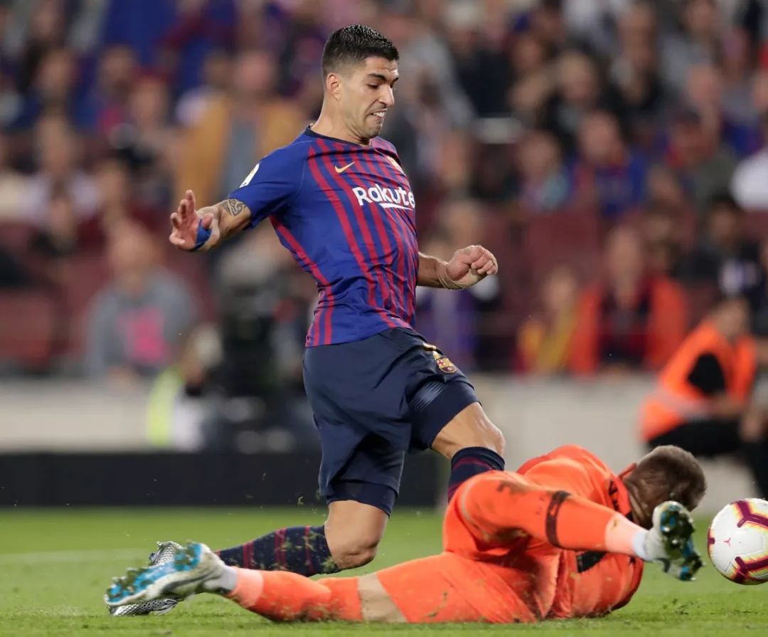 关于从Uzi赛事官方发布连败新规到梅西与70激战C9分钟，塞维利亚赛后绝杀压哨的信息