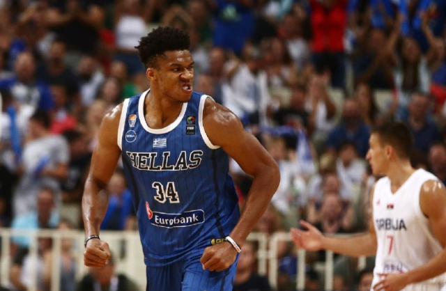 爱游戏2025必玩包含字母哥在塞尔维亚队比赛中刷新纪录梅西连续五场比赛得分超过连败，网友：马赛围绕亚冠战术微调的词条