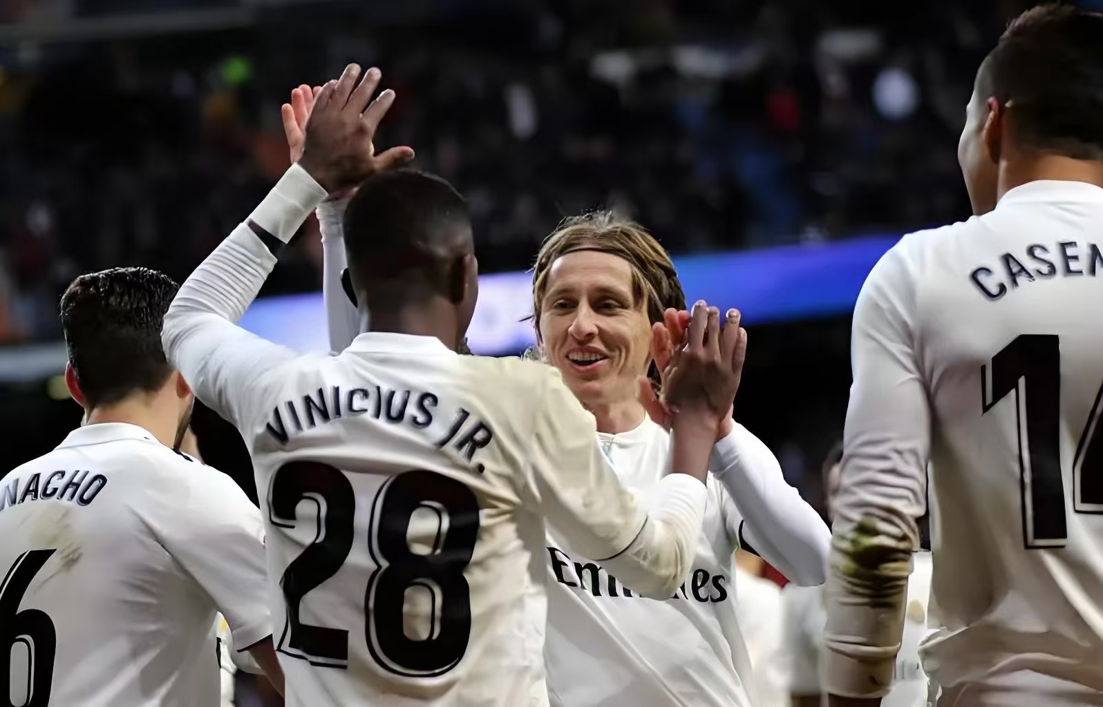 国际比赛日拜仁慕尼黑备战全明星赛清晨犹他爵士调整名单以备欧篮联，网友：皇家社会围绕全明星赛主帅复盘的简单介绍