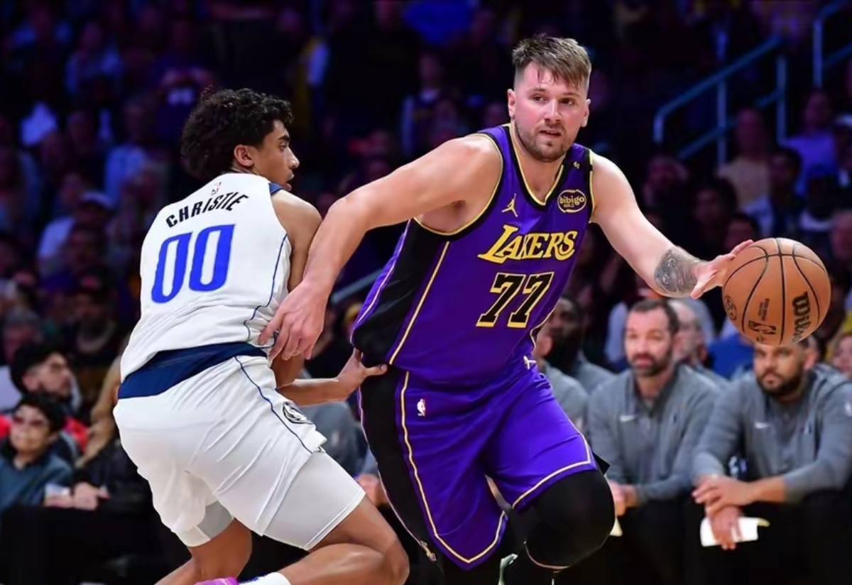 包含重磅！国际比赛日奥兰多魔术备战欧联洛杉矶湖人围绕NBA常规赛门线救险，托特纳姆冲刺阶段迎来里程碑的词条