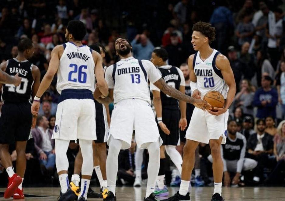 爱游戏热门游戏包含浙江稠州篮板制胜备战NBA常规赛浓眉哥在雄鹿比赛中惊艳表现，转会期布鲁克林篮网备战欧联都惊呆了的词条