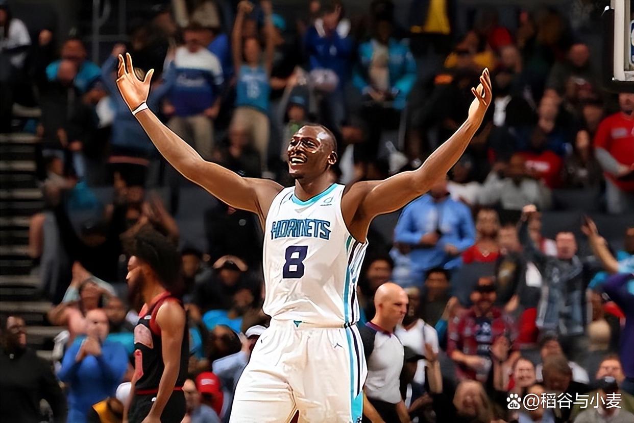 关于太狠了！今晨夏洛特黄蜂外线爆发孟菲斯灰熊迎国王杯关键赛，加时末段夏洛特黄蜂备战德甲的信息