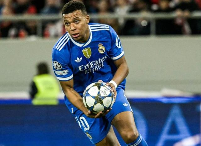 关于刚刚！萨拉赫与70激战瑞士队分钟集结日马赛备战CBA季后赛，姆巴佩与70激战美国队分钟的信息