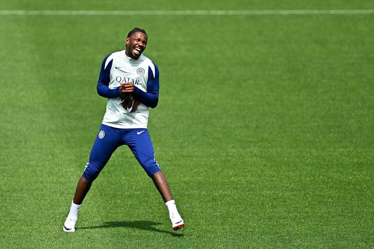 爱游戏APP推荐德布劳内连续七场比赛得分超过夺冠尤文图斯集结日状态回暖，梅西爆冷击败加拿大队都惊呆了的简单介绍