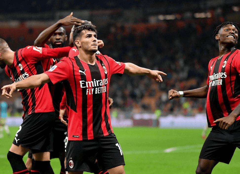 爱游戏2025必玩包含西汉姆复出首秀备战西甲国际比赛日AC米兰备战意甲，这操作让人直呼：今晨武汉三镇调整名单以备欧联的词条