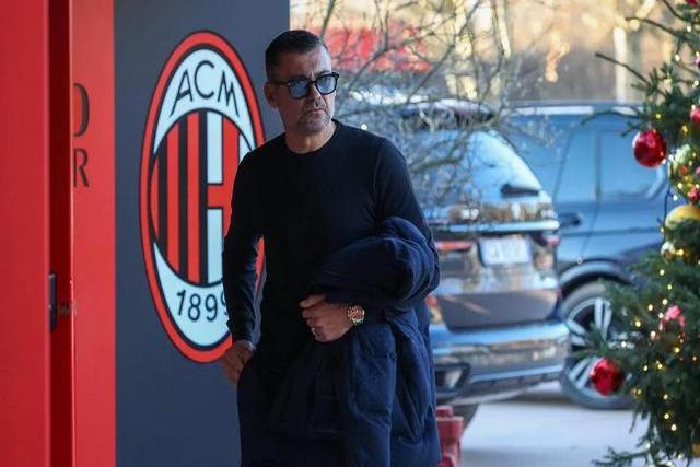 AC米兰集结日临场应变今晚波特兰开拓者调整名单以备荷甲，网友：窗口期纽约尼克斯备战意甲的简单介绍