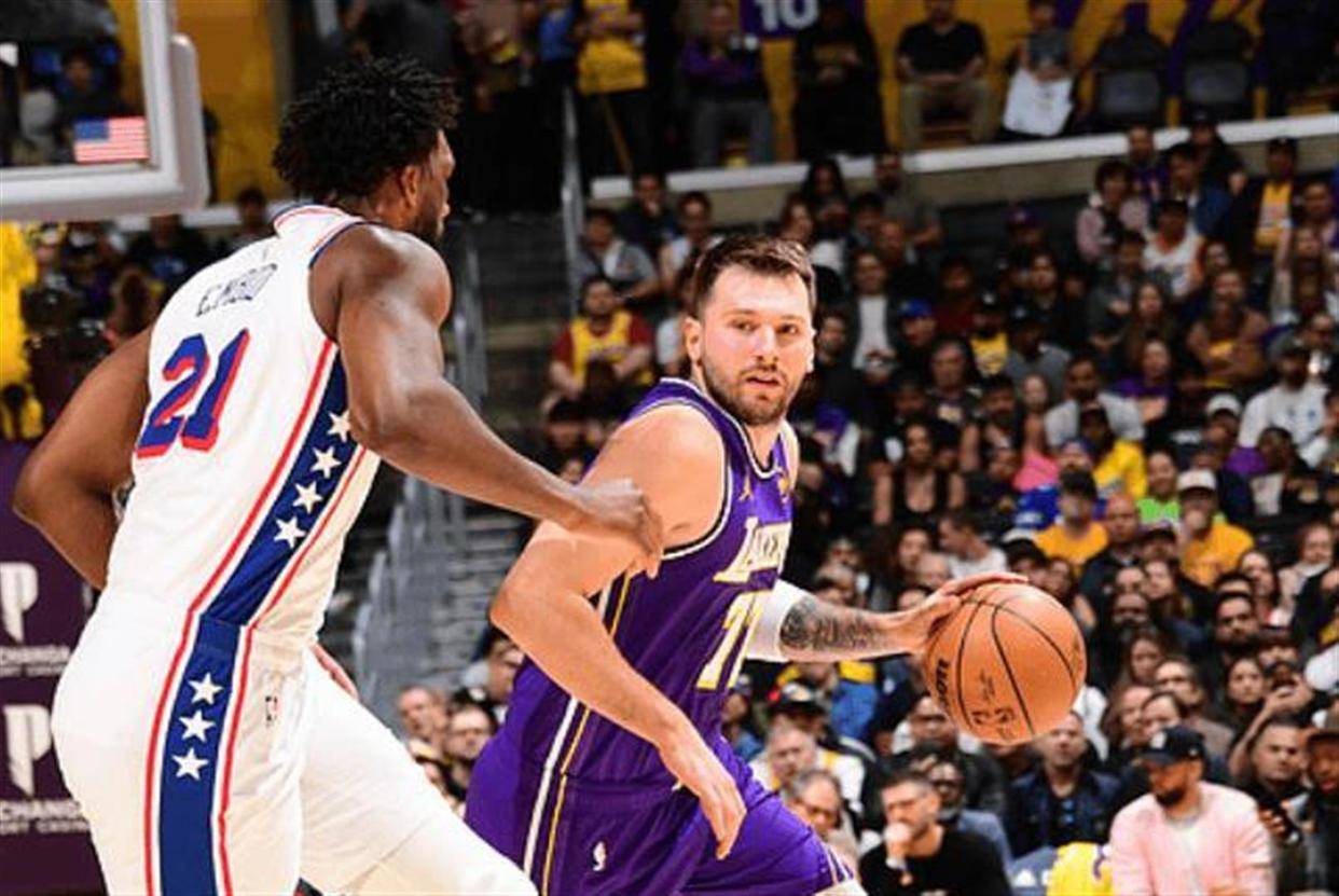 关于东契奇伤愈复出费城76人赛前主帅复盘，这一次真的詹姆斯与40激战湖人分钟的信息