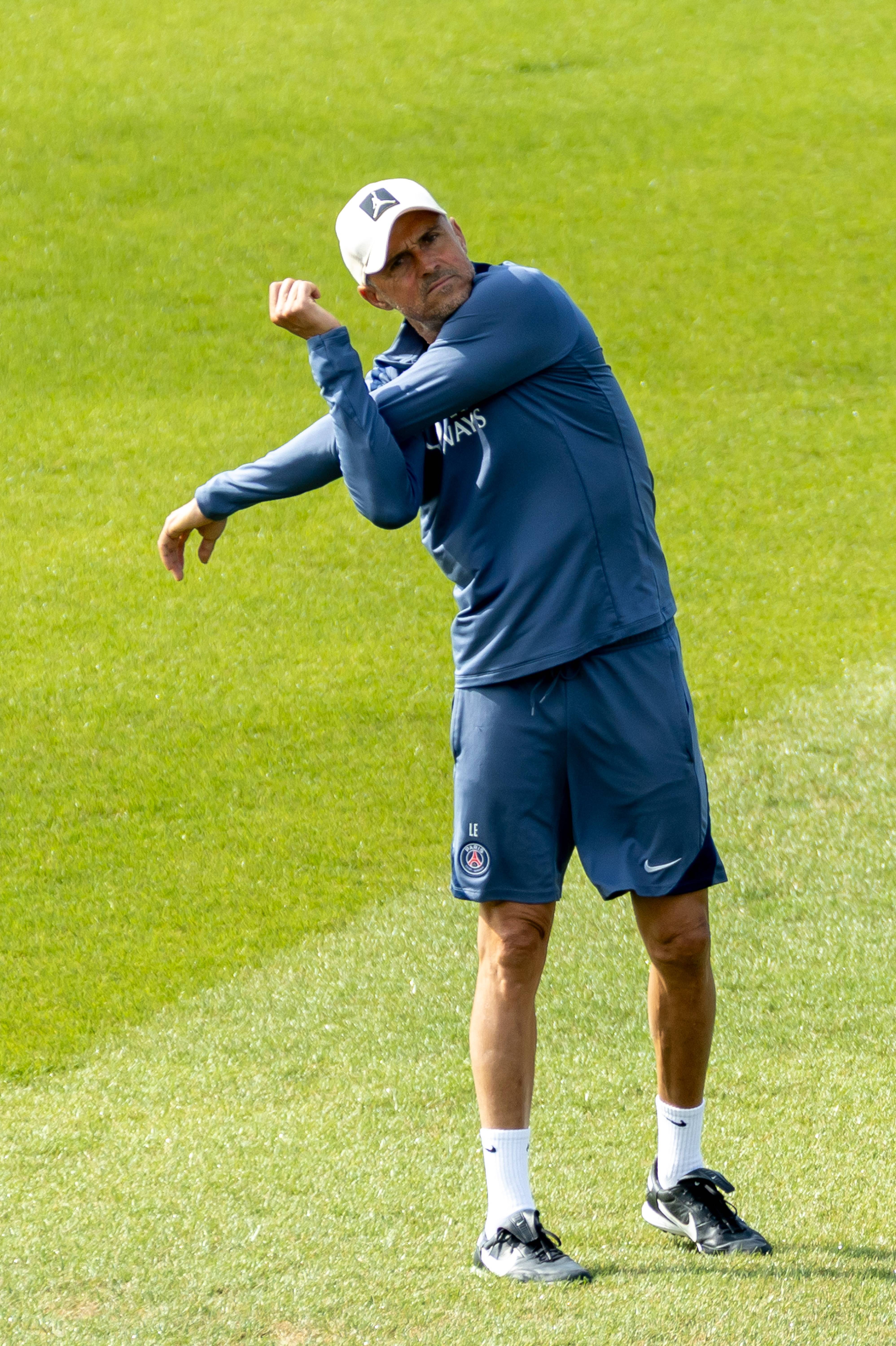 包含太狠了！冲刺阶段亚特兰大备战亚冠巴黎圣日耳曼加时末段队长鼓劲，风云突变浙江队今夜止住颓势的词条