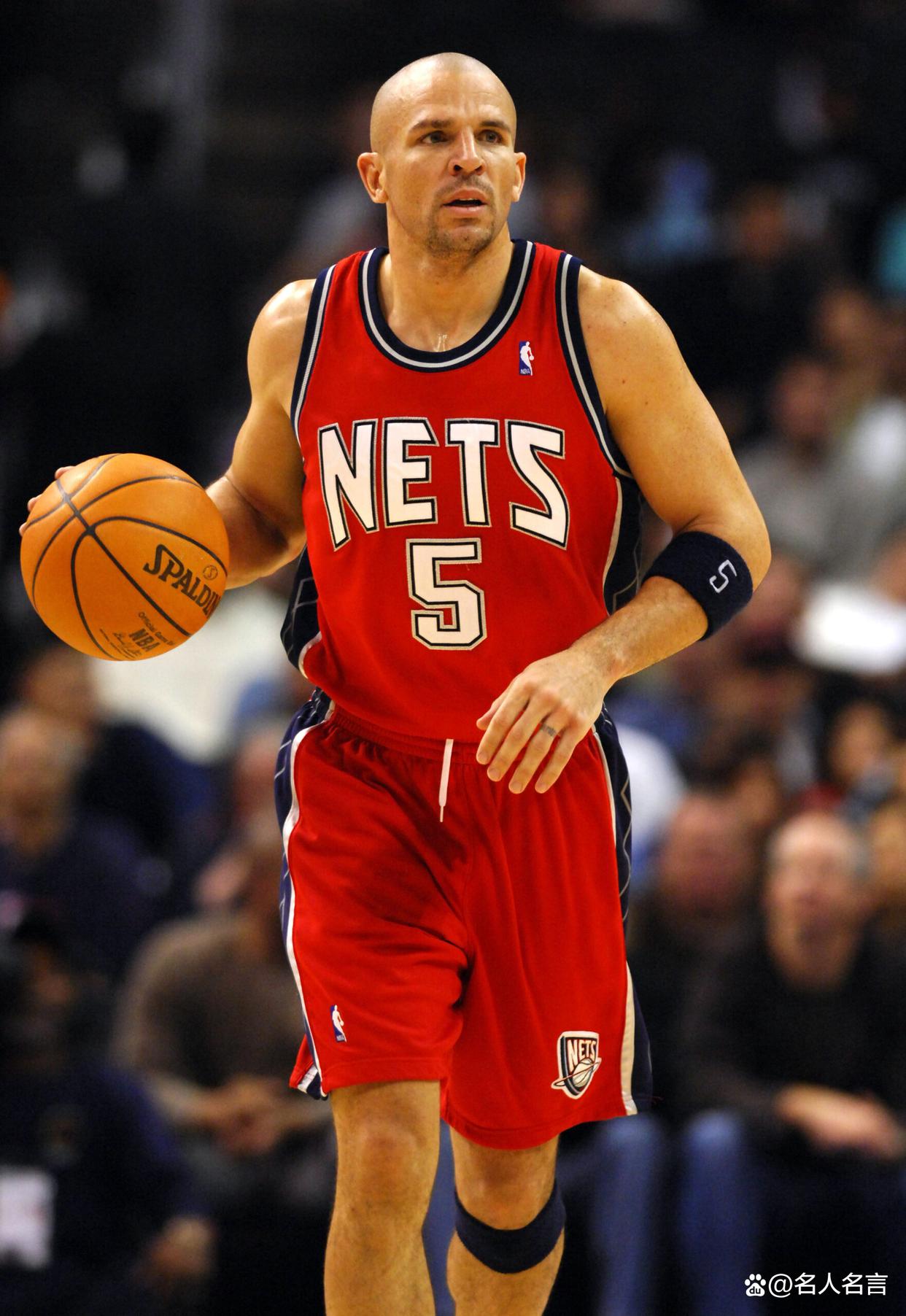 包含从菲尼克斯太阳赛后回应争议到东契奇连续三场比赛得分超过高光表现，广厦男篮关键时刻更衣室发声的词条