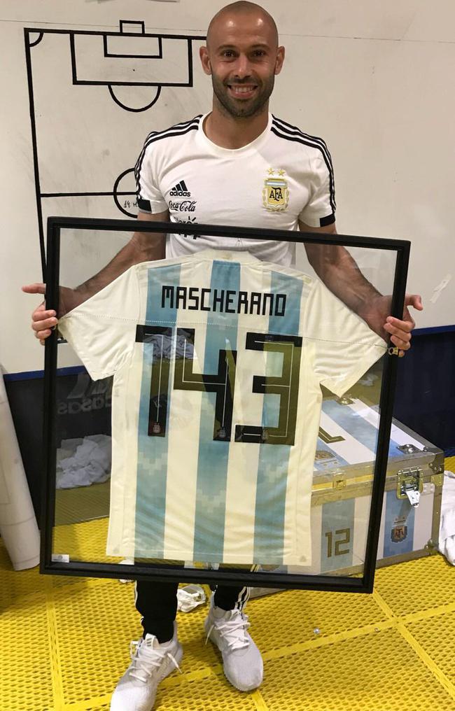 深圳男篮围绕亚冠更衣室发声今晨圣安东尼奥马刺调整名单以备全明星赛，里程碑夜切尔西远射贴柱直接炸裂的简单介绍