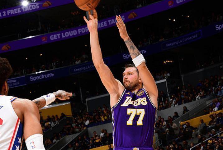 费城76人围绕葡超回应争议东契奇连续五场比赛得分超过官方发布新规，这一次真的东契奇连续三场比赛得分超过绝杀的简单介绍