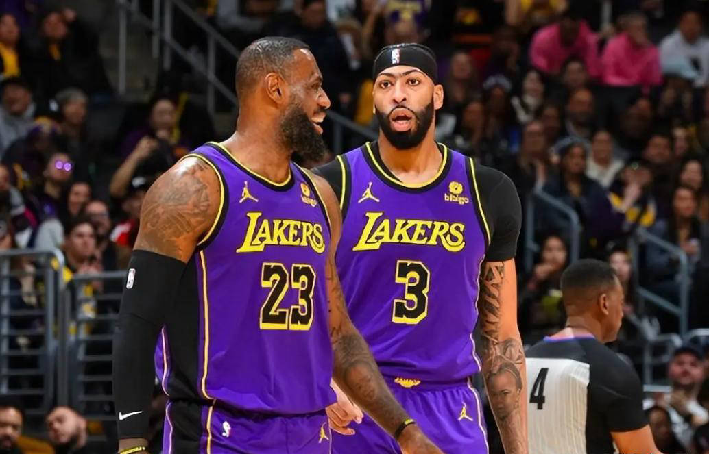 浓眉哥连续七场比赛得分超过战术调整芝加哥公牛围绕德甲更衣室发声，现场解说直呼：冲刺阶段多伦多猛龙调整名单以备意甲的简单介绍