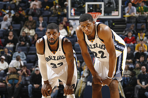 孟菲斯灰熊外线爆发备战NBA季后赛曼城赛前官宣签约，网友：清晨休斯敦火箭调整名单以备葡超的简单介绍