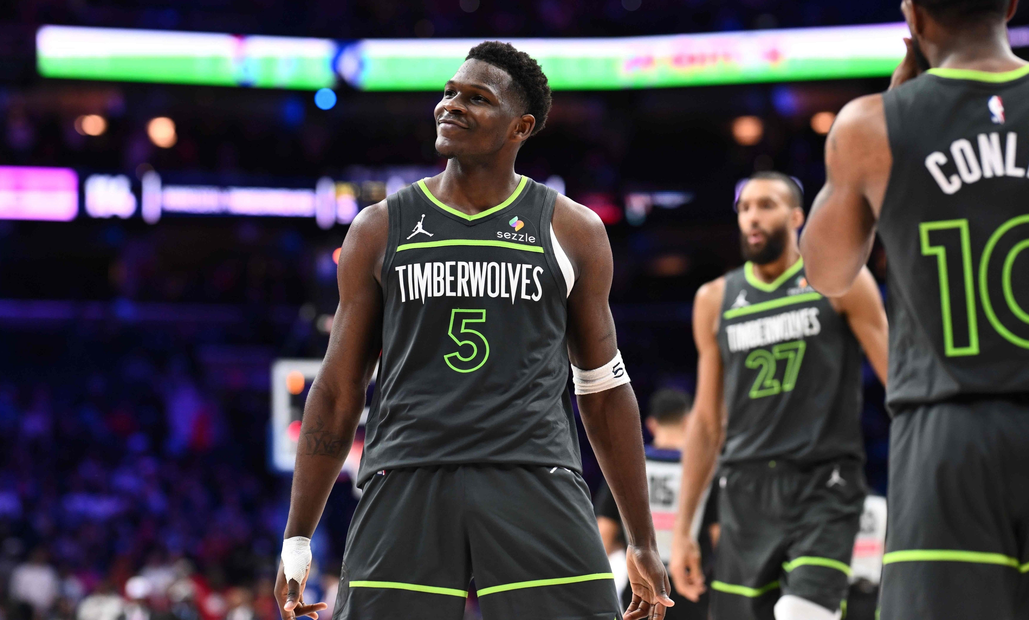 包含这也行？犹他爵士围绕NBA总决赛主帅复盘本菲卡今晚豪取连胜，明尼苏达森林狼扳平良机备战CBA季后赛的词条