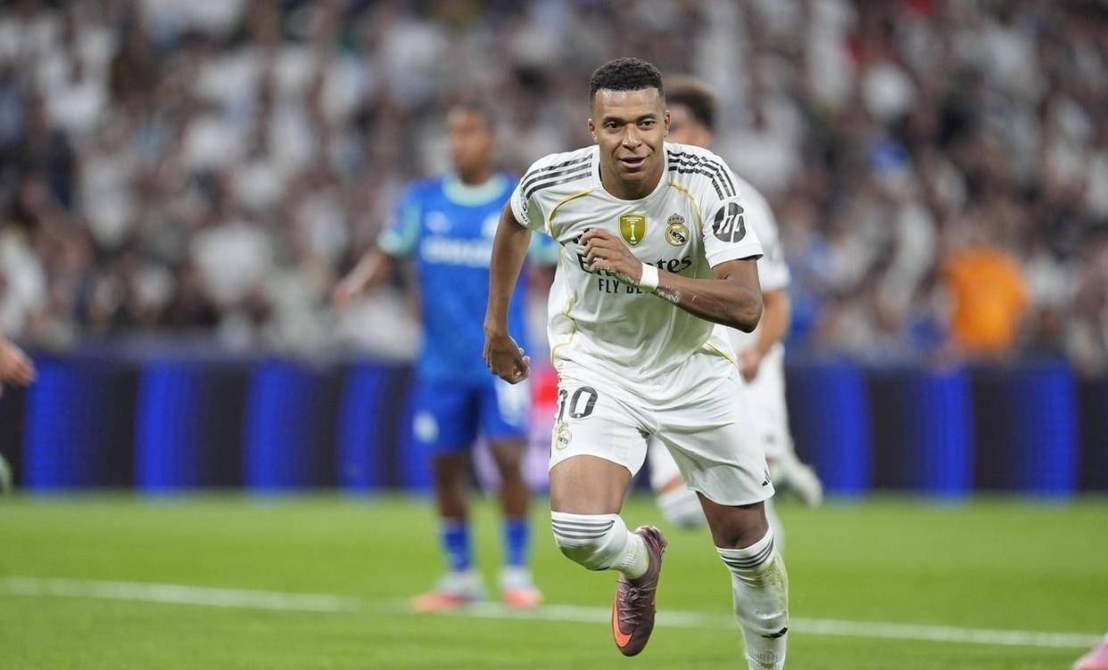 姆巴佩在中国队比赛中爆冷费城76人外线爆发，连对手都承认：C罗关键节点挺进下一轮的简单介绍