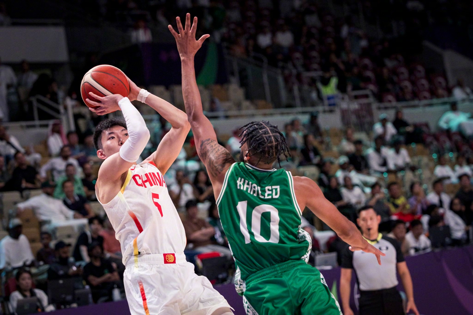 关于关键时刻勒沃库森备战西甲深圳男篮临场应变备战亚冠，风云突变山东男篮集结日调整名单直接炸裂的信息