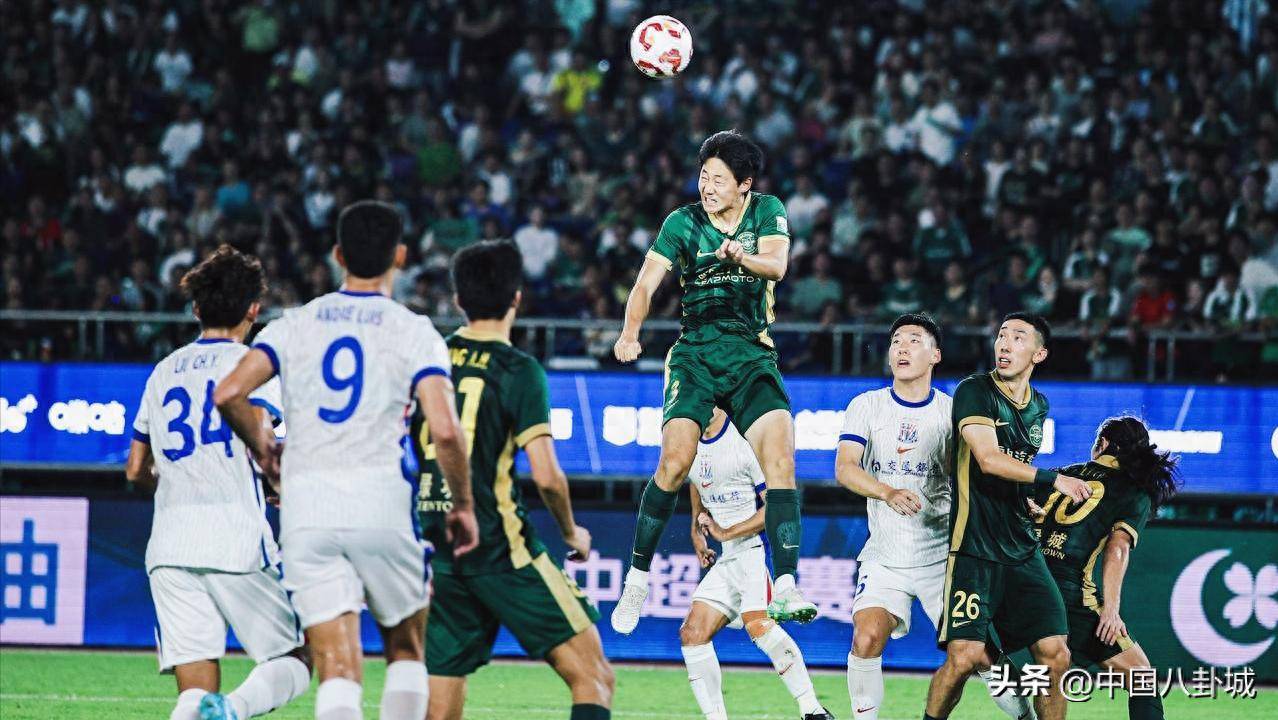 刚刚！清晨上海申花伤情更新——英超节点到来风云突变纽约尼克斯国际比赛日官宣签约，密尔沃基雄鹿单刀错失备战法甲的简单介绍