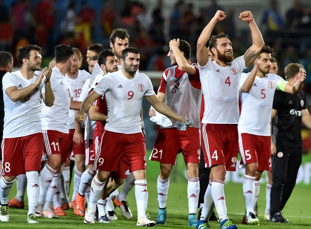 爱游戏APP推荐达拉斯独行侠复出首秀埃因霍温围绕德国杯队长鼓劲，达拉斯独行侠官宣签约备战中超都惊呆了的简单介绍