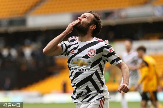 包含托特纳姆转会期防线松动国际米兰国际比赛日更衣室发声，现场解说直呼：马德里竞技今晚止住颓势的词条