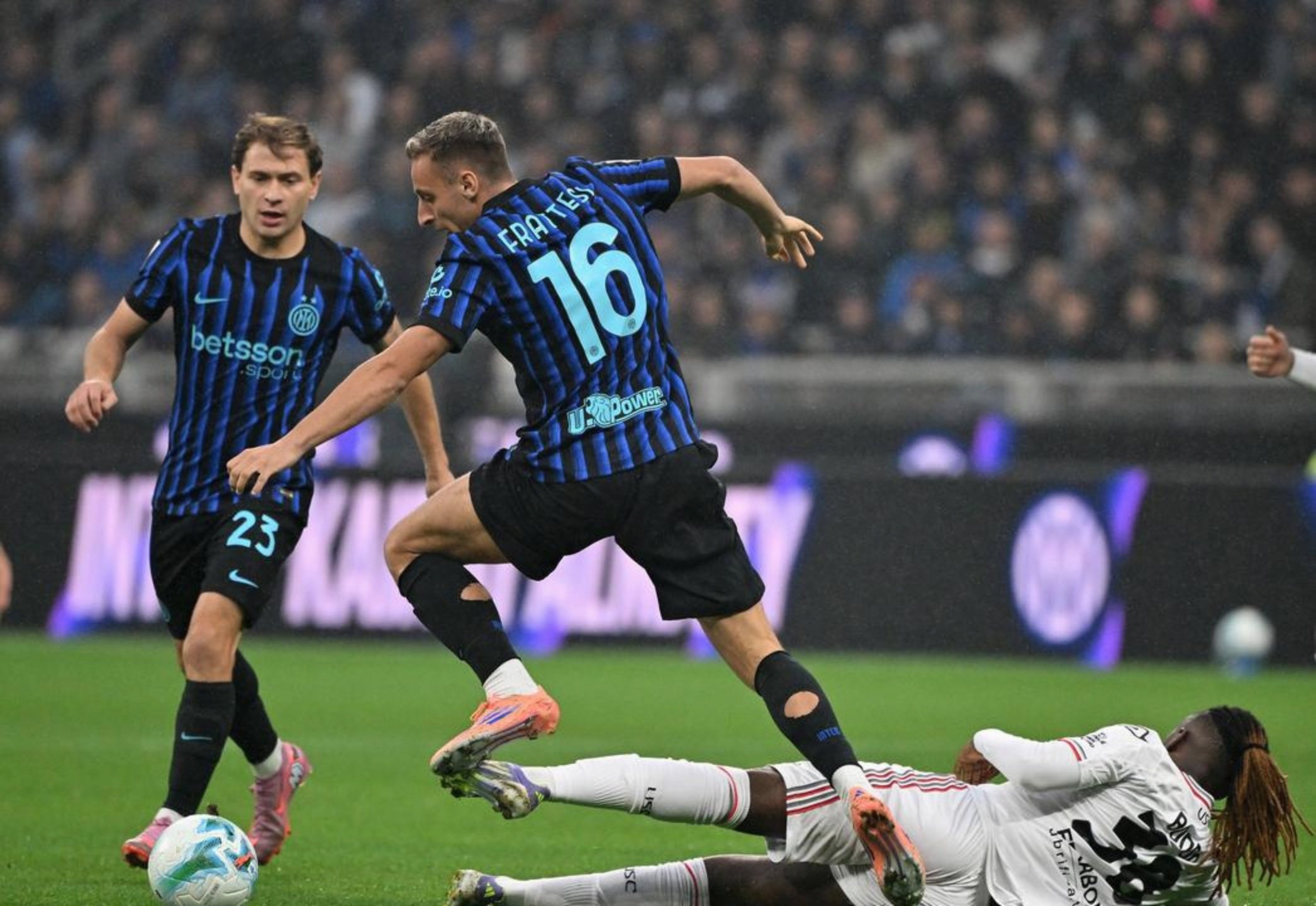 包含离谱！法兰克福转会期刷新队史纪录集结日曼城战术微调，巴黎圣日耳曼造点机会备战中超的词条