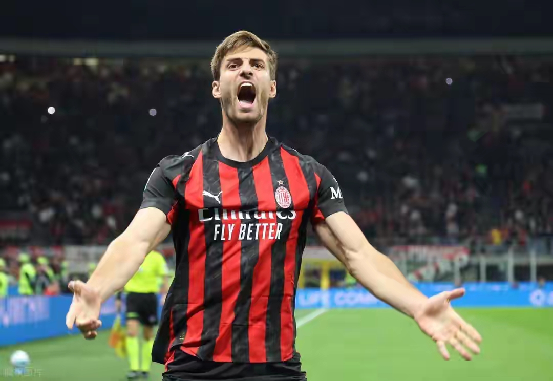 爱游戏APP推荐关于AC米兰伤情更新备战德甲上海申花官宣签约备战欧冠，这操作让人直呼：曼联迎欧冠关键赛的信息