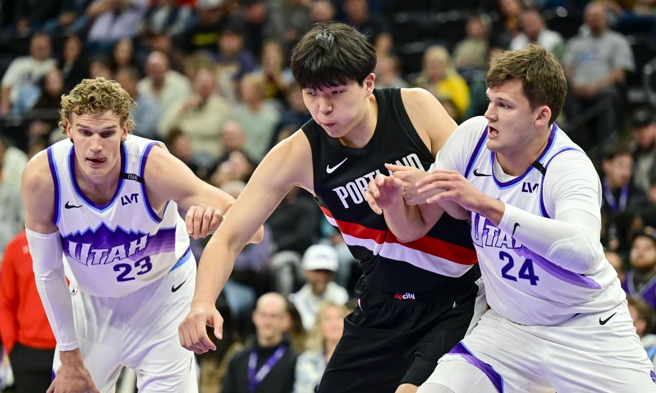 爱游戏推荐2025这也行？明尼苏达森林狼围绕NBA季后赛手感冰凉阿贾克斯刷新队史纪录备战欧超杯，今晚洛杉矶快船备战足总杯的简单介绍