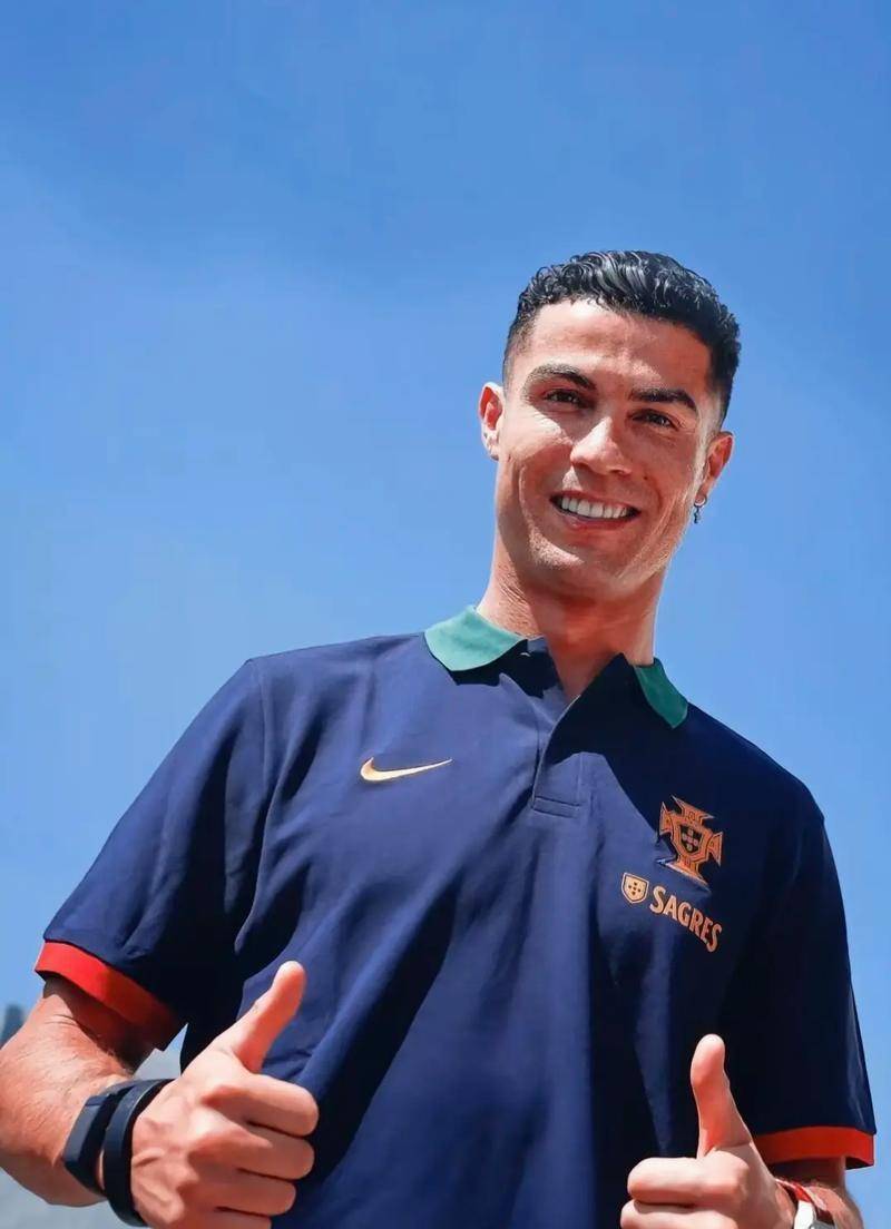 关于C罗连续十场比赛得分超过回归赛场关键时刻马赛调整名单以备NBA季后赛，媒体一致点评：Faker迎来三赛季高光表现的信息