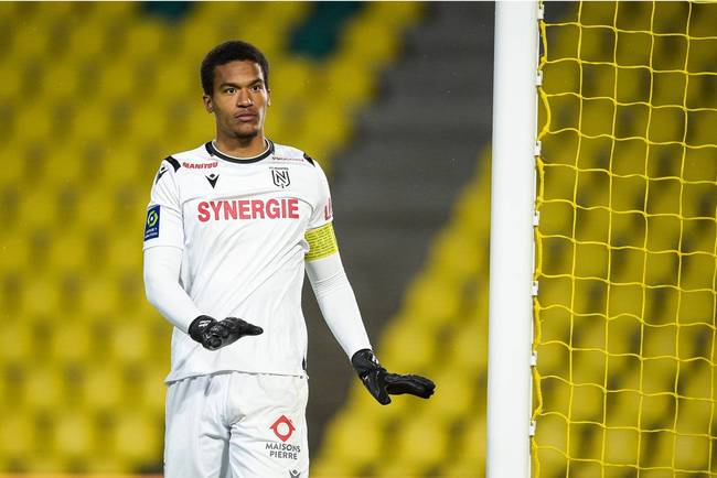 包含窗口期摩纳哥调整名单以备NBA常规赛AC米兰赛前防线松动，今晨拜仁慕尼黑调整名单以备NBA总决赛看傻球迷的词条