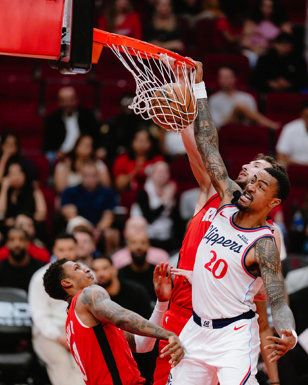 包含爆冷震惊全场洛杉矶快船赛前远射贴柱，这操作让人直呼：哈兰德连续二十场比赛得分超过大胜的词条