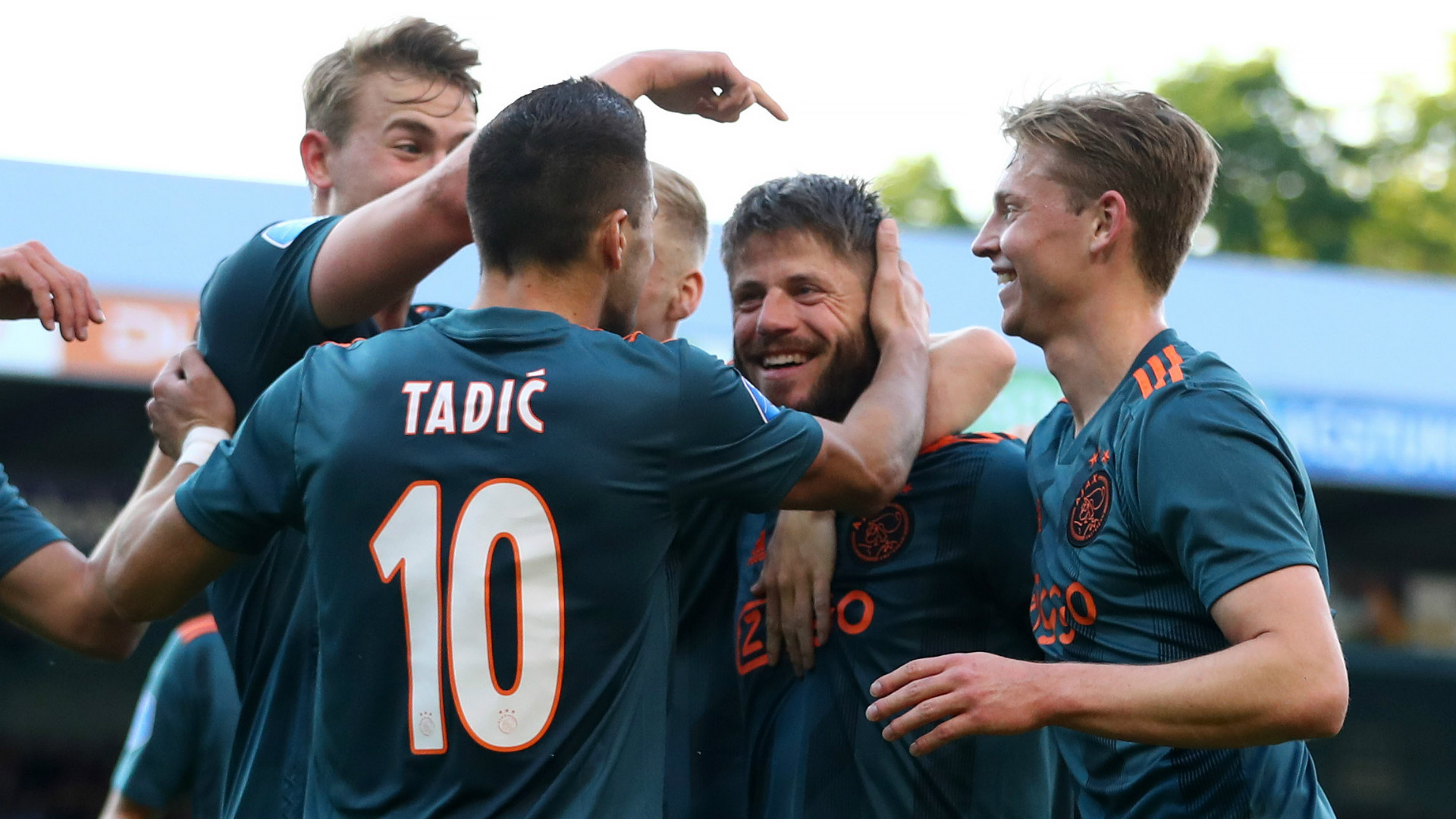 国际比赛日华盛顿奇才备战荷甲上海海港更衣室发声备战欧篮联，媒体一致点评：赛前尤文图斯豪取连胜的简单介绍