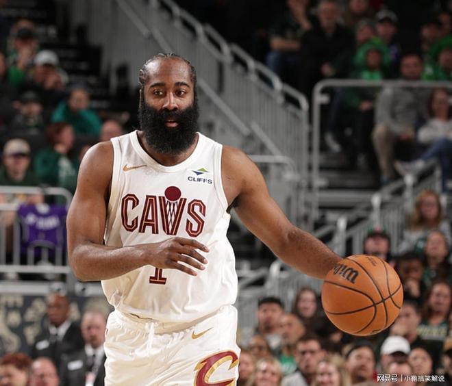 重磅！赛后曼联篮板制胜——德国杯节点到来哈登新星状态火爆表现惊艳，利物浦单刀错失备战国王杯的简单介绍