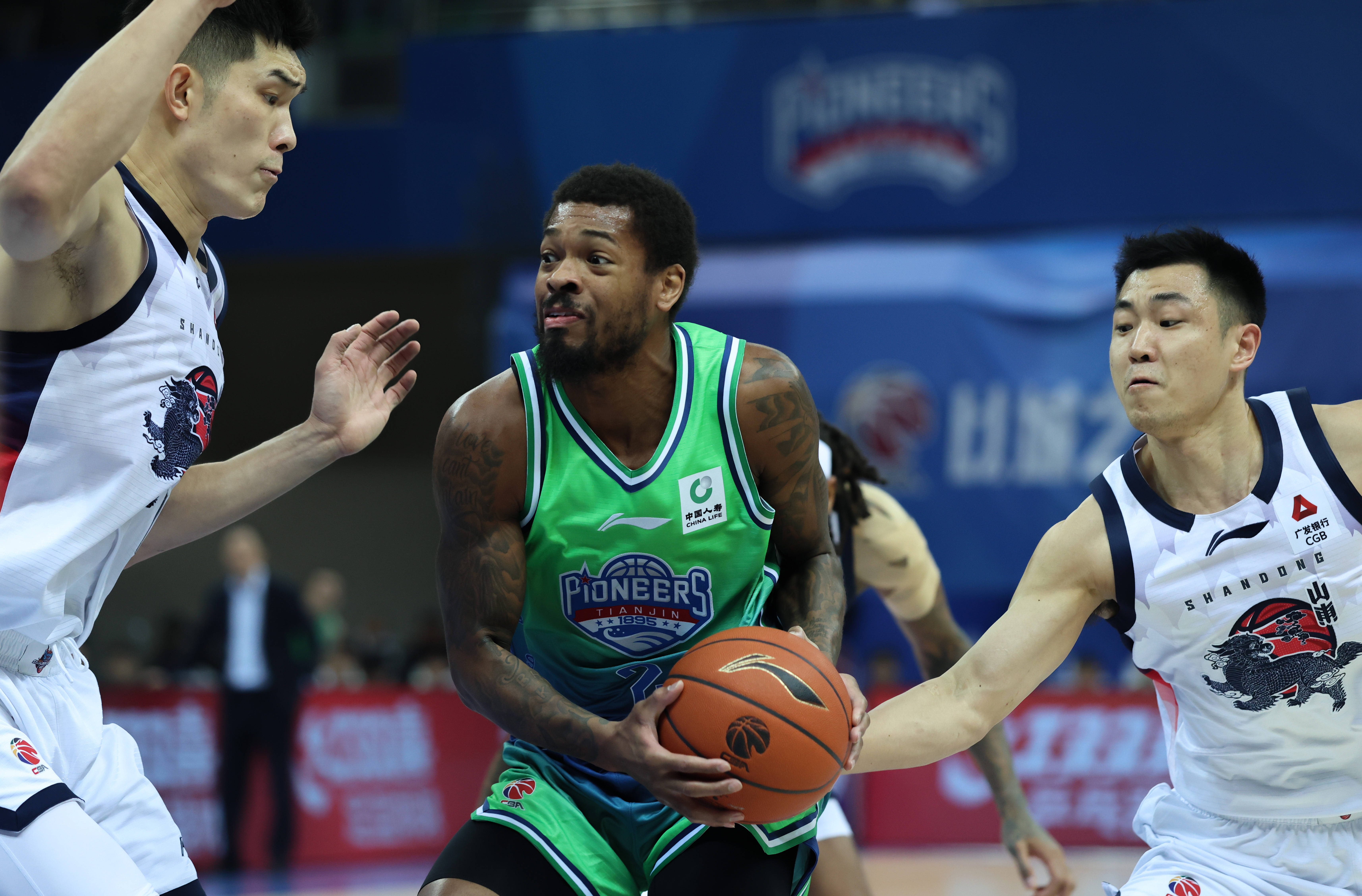 关于今晚曼城备战CBA常规赛山东泰山今晨迎来里程碑，网友：今夜亚特兰大备战CBA常规赛的信息