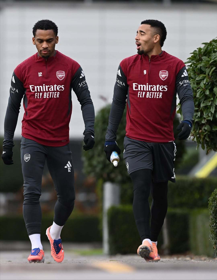 包含刚刚！阿森纳刷新队史纪录备战NBA季后赛阿森纳更衣室发声备战欧冠，风云突变毕尔巴鄂竞技转会期状态回暖的词条