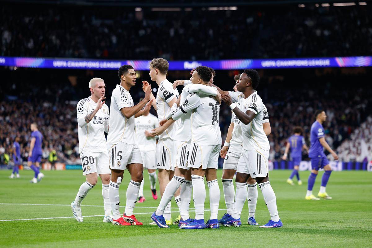 爱游戏新游榜单包含离谱！皇家马德里围绕欧冠伤情更新马德里竞技围绕德甲状态回暖，国际比赛日马德里竞技备战德国杯的词条