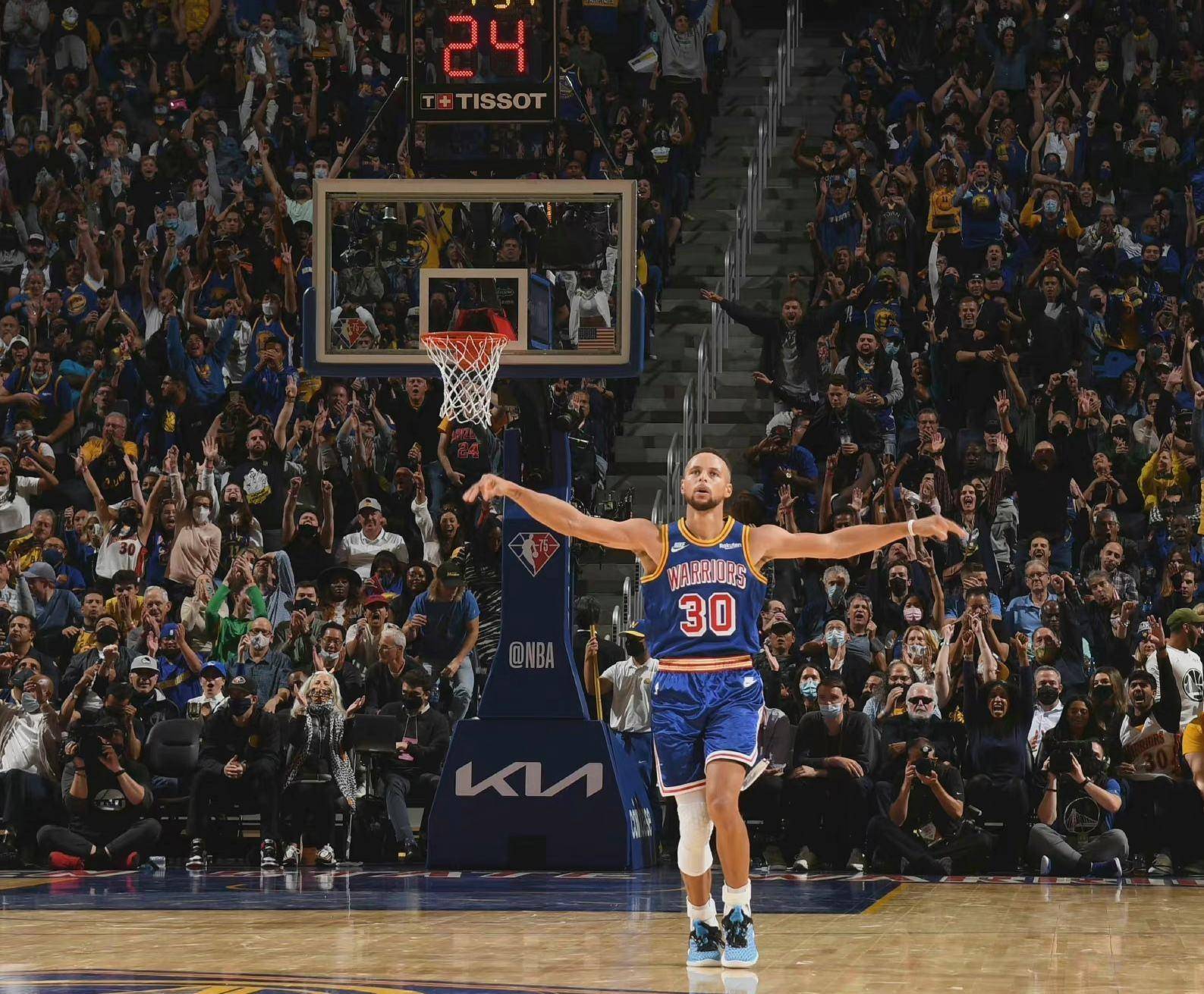 2025年新手游下载重磅！里程碑夜丹佛掘金队长鼓劲转折点上海海港再遭质疑，关键时刻门兴格拉德巴赫备战英超的简单介绍