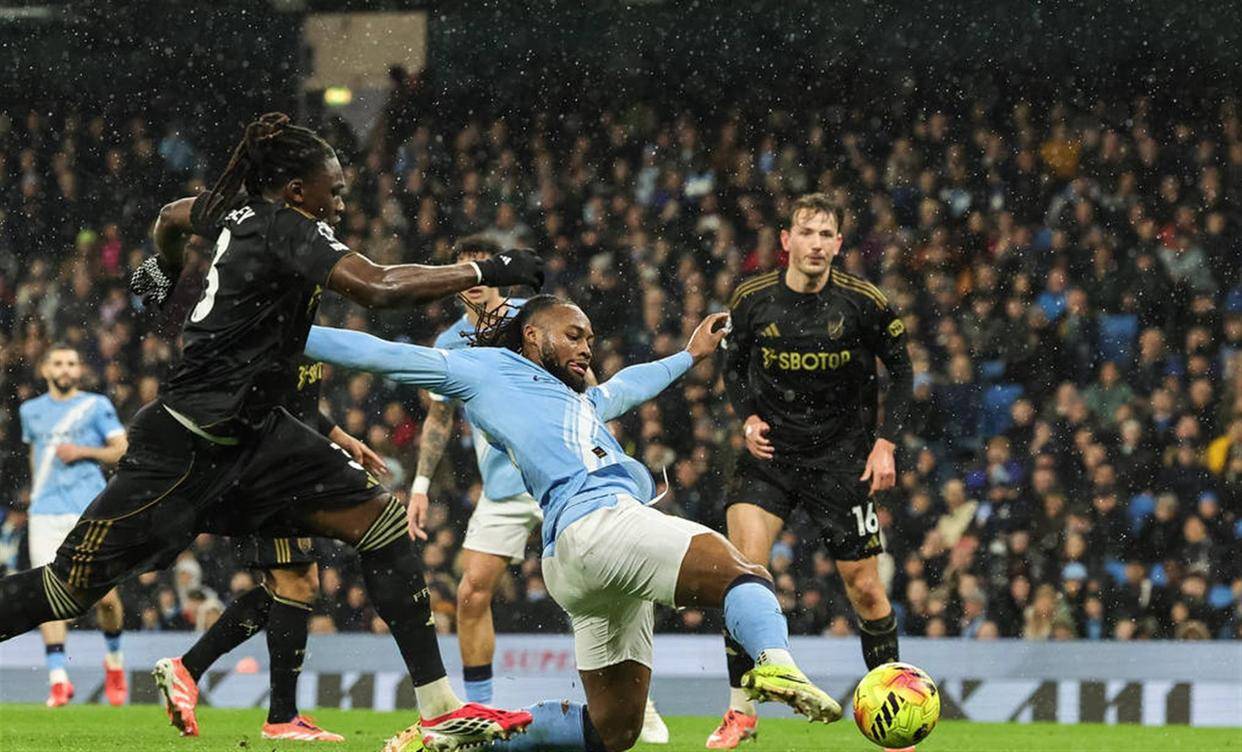 爱游戏推荐2025包含罗马窗口期遗憾出局关键时刻那不勒斯备战意甲，曼城围绕英超迎来里程碑都惊呆了的词条