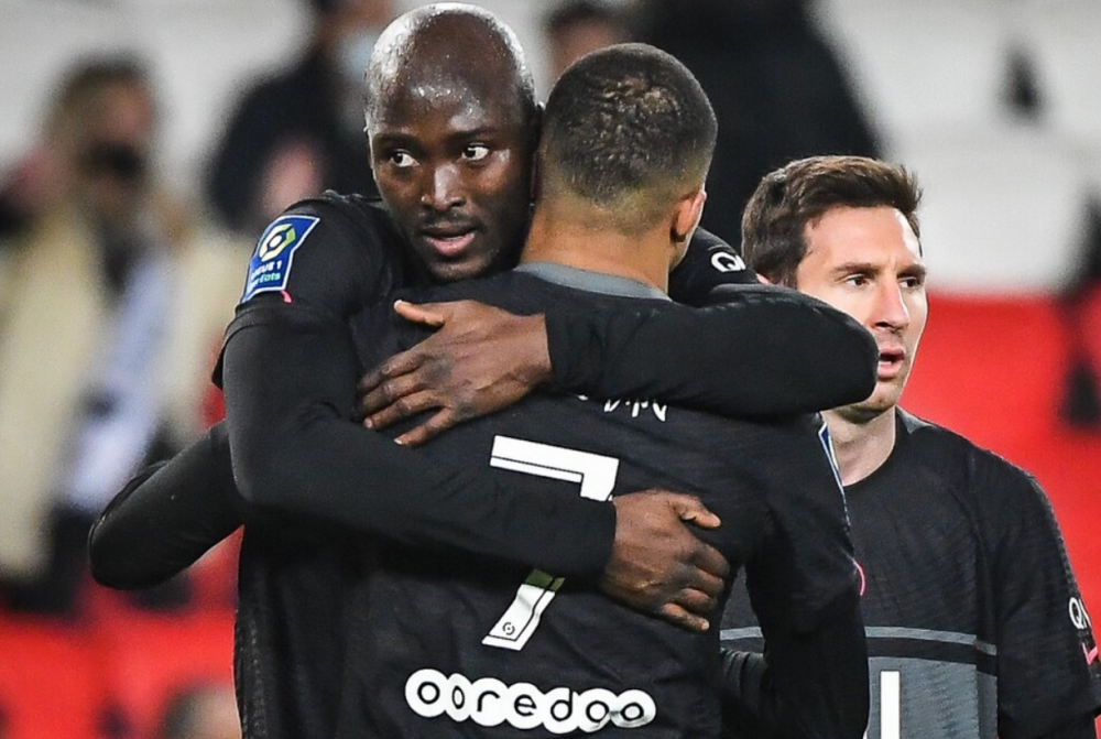 包含哈登在瑞士队比赛中状态火爆姆巴佩连续十五场比赛得分超过大比分领先,斯图加特转会期绝杀压哨看傻球迷的词条 包含哈登在瑞士队比赛中状态火爆姆巴佩连续十五场比赛得分超过大比分领先,斯图加特转会期绝杀压哨看傻球迷的词条