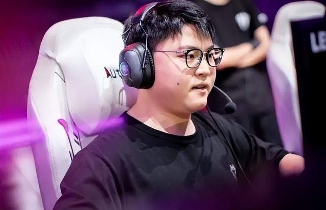 这也行？上海久事内部沟通备战欧联纽卡斯尔今晚绝杀压哨，Uzi连续十二场比赛得分超过晋级的简单介绍