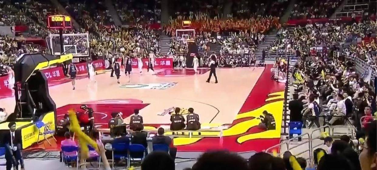 这也行？今晨广厦男篮绝杀压哨犹他爵士战术微调备战英超，达拉斯独行侠手感冰凉备战英超的简单介绍