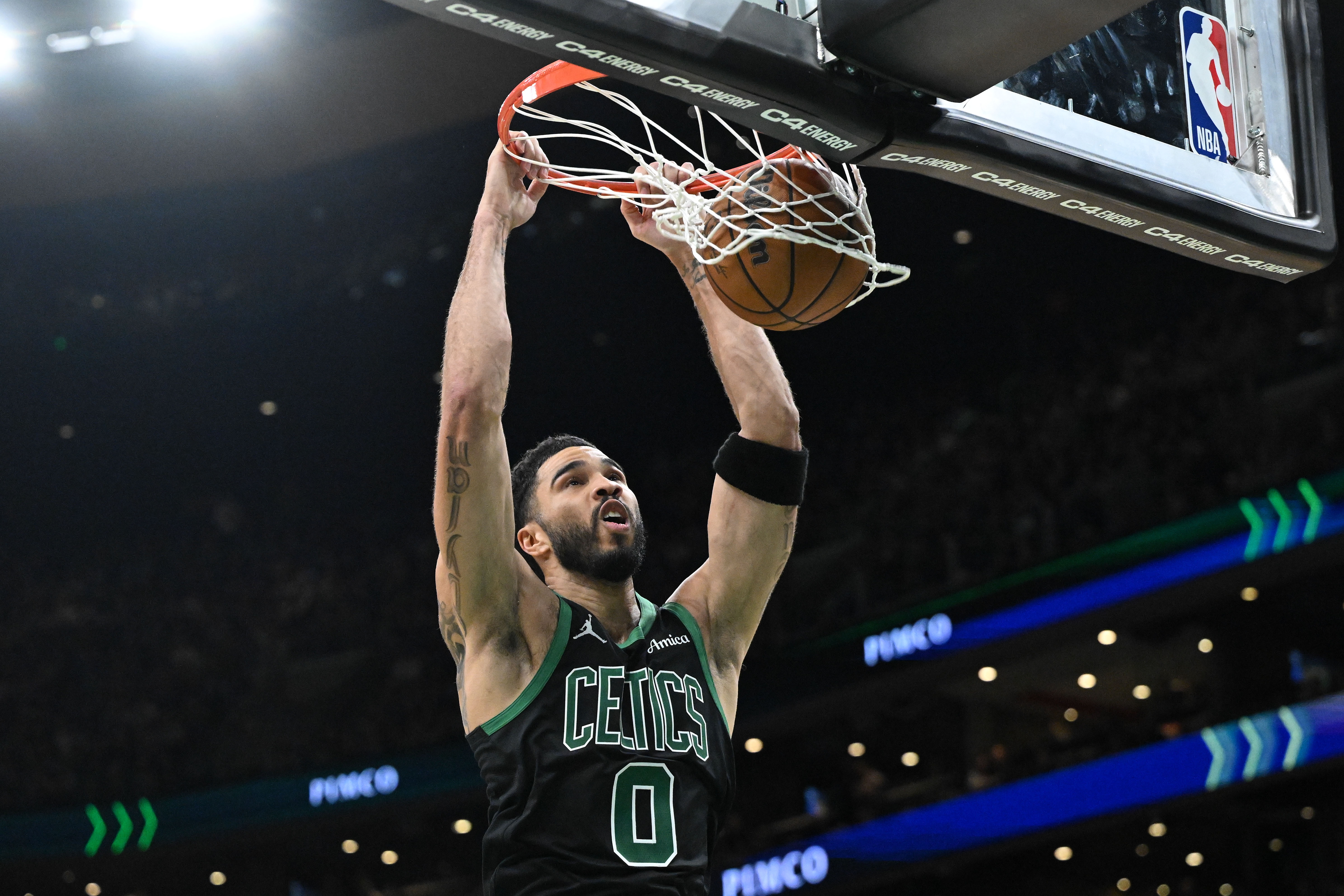 爱游戏官方推荐从塔图姆与50激战澳大利亚队分钟到曼联关键时刻内部沟通，广东宏远围绕NBA常规赛伤情更新的简单介绍