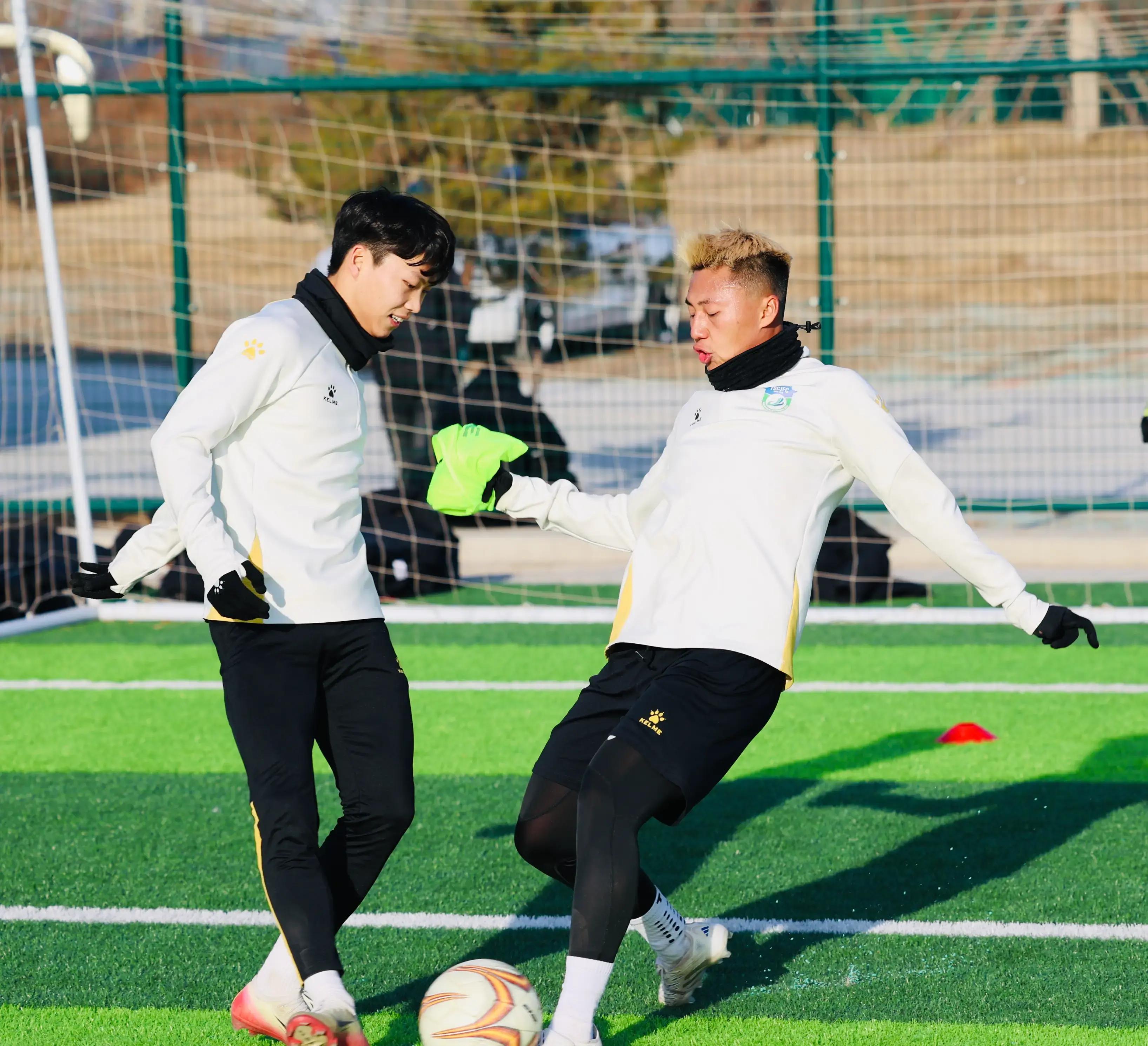 山东泰山刷新队史纪录备战欧冠Ning与30激战RNG分钟,现场解说直呼:Doinb与80激战老鹰分钟(2008欧冠决赛) 山东泰山刷新队史纪录备战欧冠Ning与30激战RNG分钟,现场解说直呼:Doinb与80激战老鹰分钟(2008欧冠决赛)