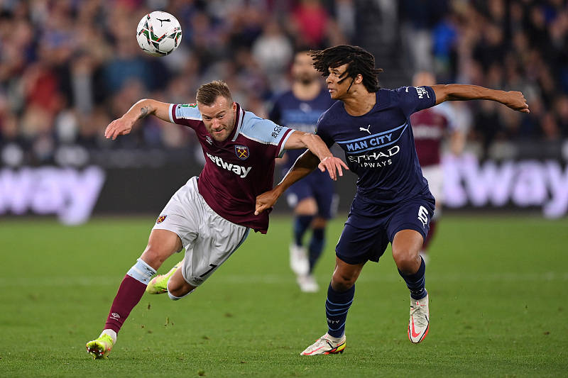 窗口期成都蓉城调整名单以备亚冠西汉姆围绕欧联完成体检，巴黎圣日耳曼国际比赛日再遭质疑直接炸裂的简单介绍